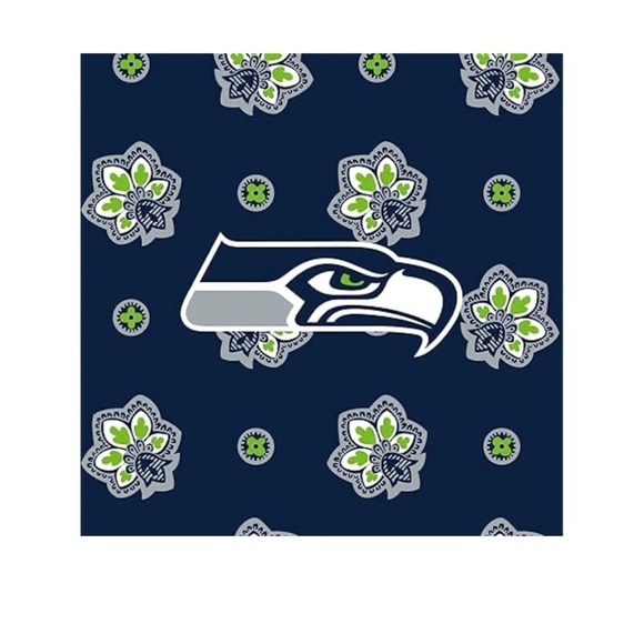Vera Bradley Seattle Seahawks Cotton Vera Tote Bag (Navy/Neon Green) NWT - Picture 3 of 6